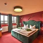 Riverdam Boutique 3* 伊尔梅瑙