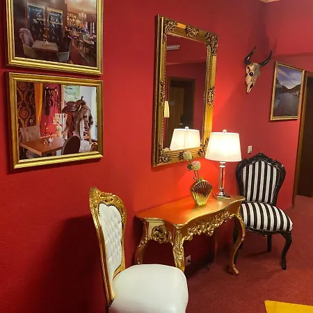 Riverdam Boutique 일메나우