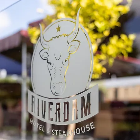 Riverdam Boutique