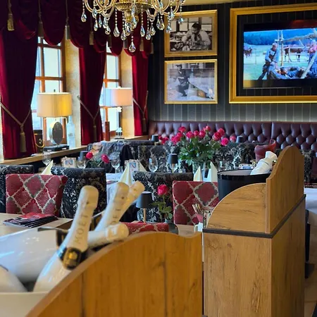 Riverdam Boutique ホテル 3*